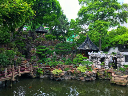 Shanghai Haipai Culture Day Tour: Museum Highlights, Yu Garden, City God Temple &amp; Jade Buddha Temple (Private Guide &amp; Transport)