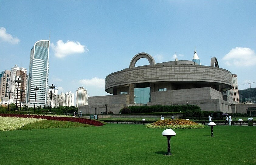 Shanghai Haipai Culture Day Tour: Museum Highlights, Yu Garden, City God Temple &amp; Jade Buddha Temple (Private Guide &amp; Transport)