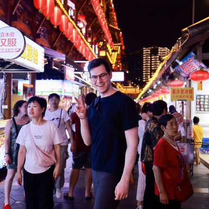 Chongqing Nightscape Experience: Jiefangbei, Liziba, Hongyadong &amp; Two Rivers Cruise with Cave Hotpot (Private Guide &amp; Transport)