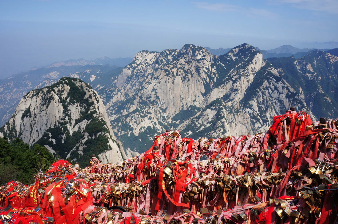Mount Huashan Day Tour from Xi’an: Classic Cable Car Route &amp; Dramatic Peak Views (Private Guide &amp; Transport)